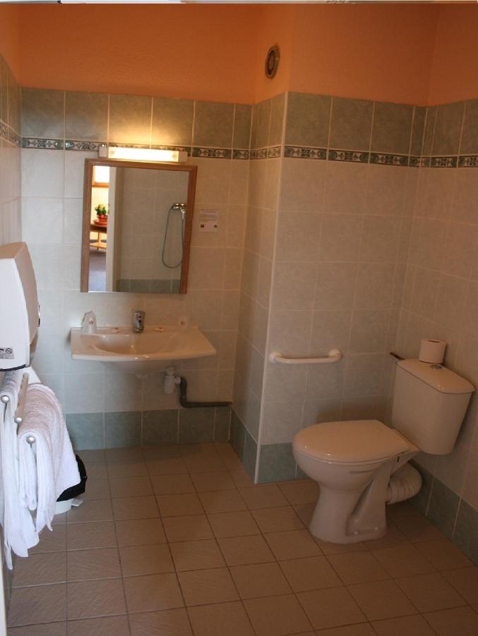 Hotel Saint Jean Montclar  Bagian luar foto
