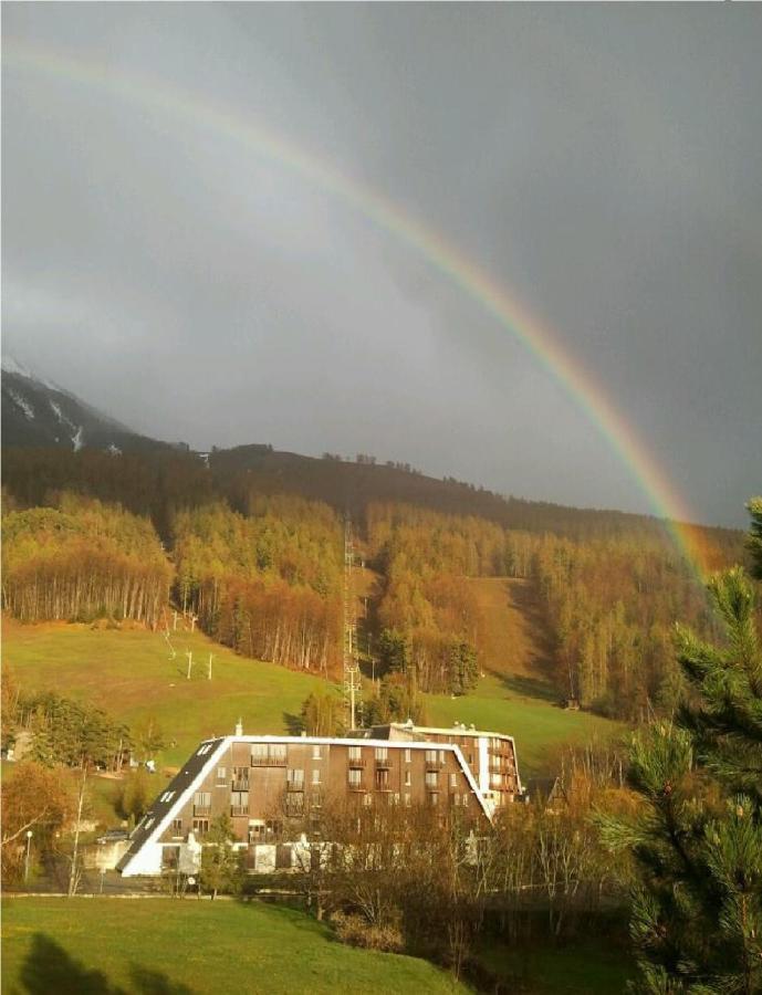 Hotel Saint Jean Montclar  Bagian luar foto