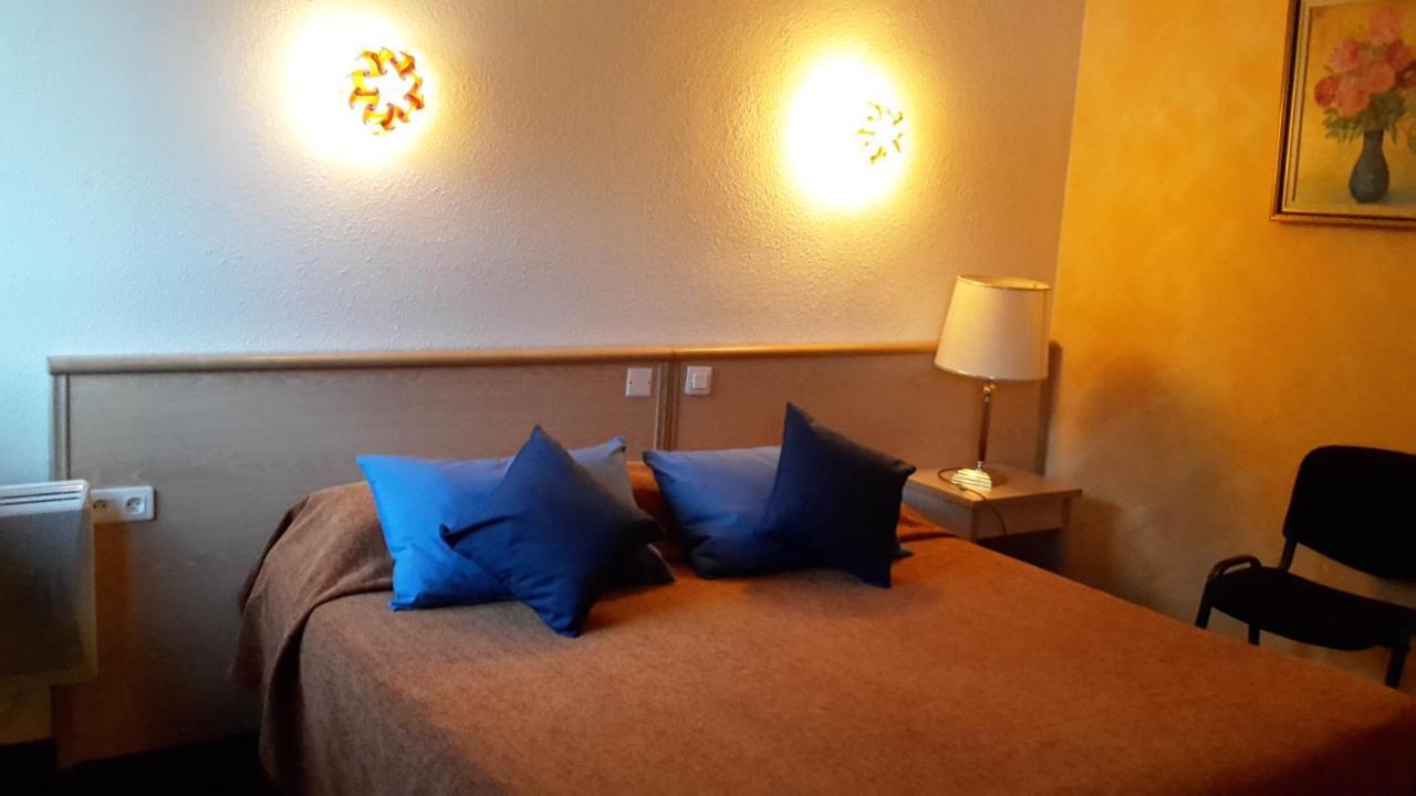 Hotel Saint Jean Montclar  Bagian luar foto