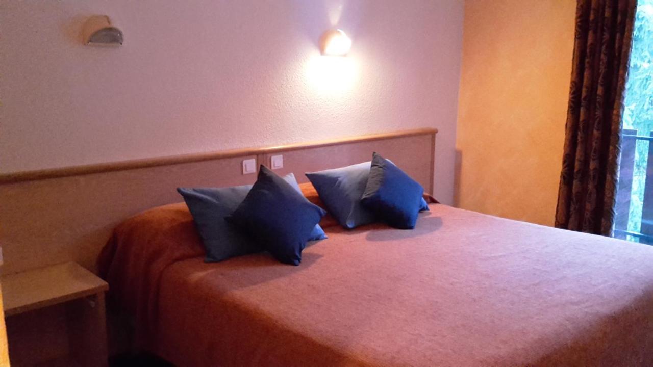 Hotel Saint Jean Montclar  Bagian luar foto