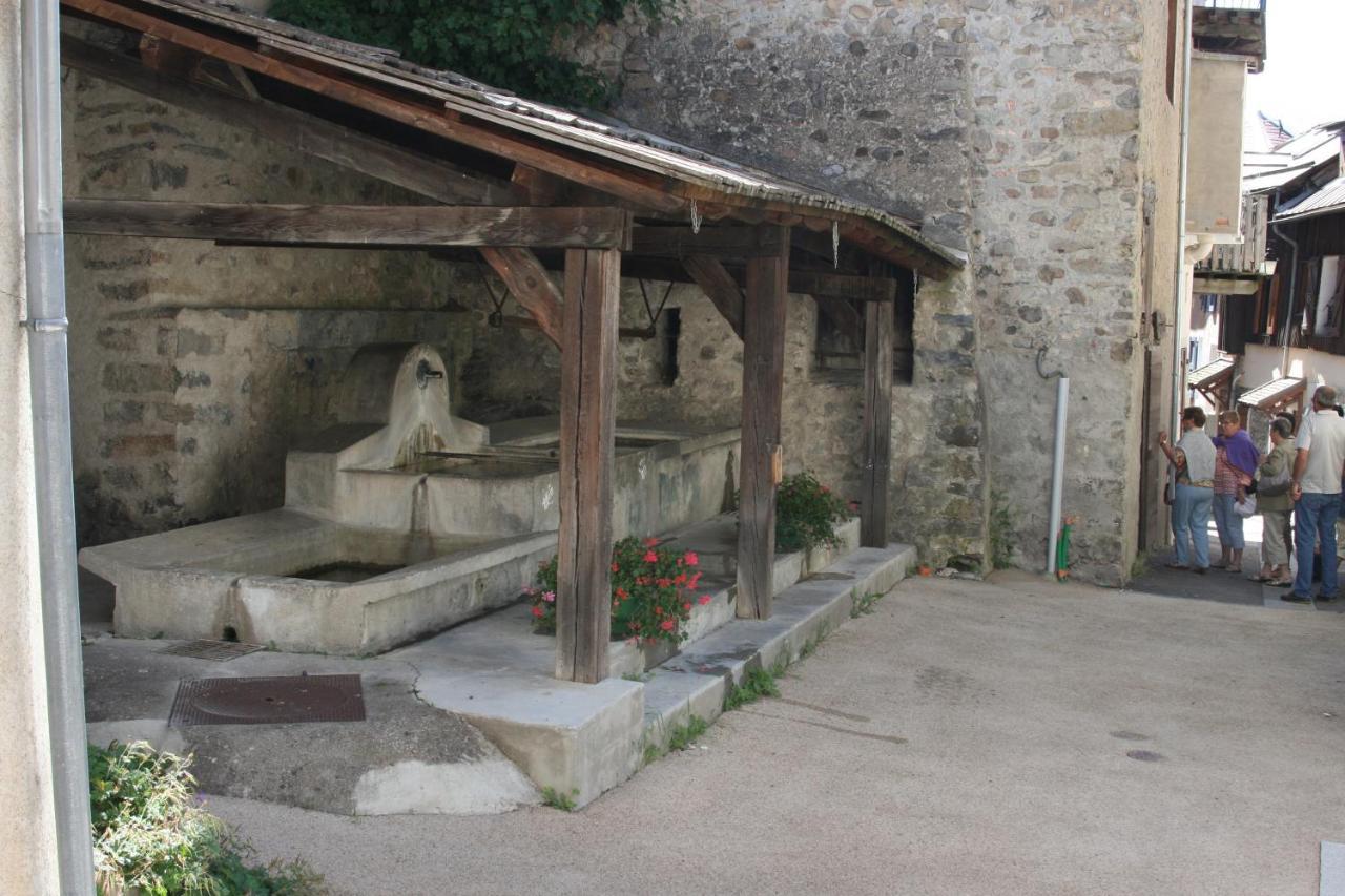 Hotel Saint Jean Montclar  Bagian luar foto