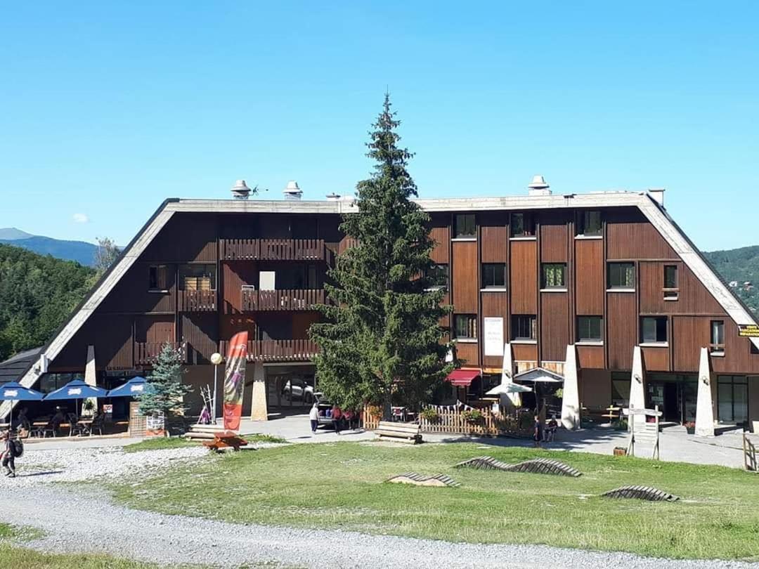 Hotel Saint Jean Montclar  Bagian luar foto